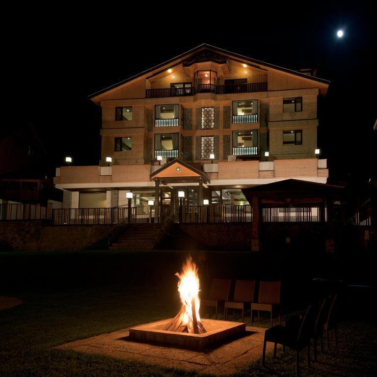 The Vintage Gulmarg Hotel Eksteriør billede