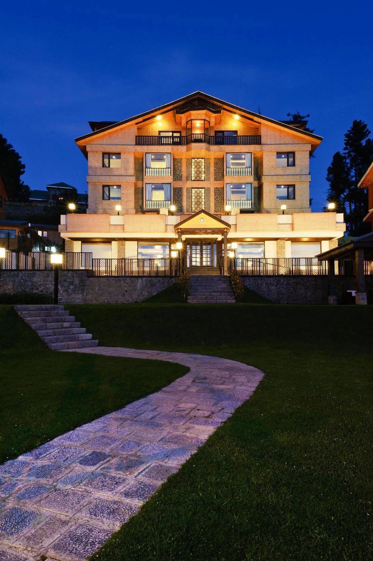 The Vintage Gulmarg Hotel Eksteriør billede